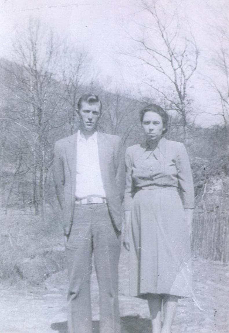 Hobert & Maxine Taylor.jpg